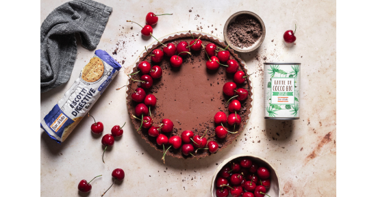 CROSTATA VEGANA AL CIOCCOLATO E CILIEGIE