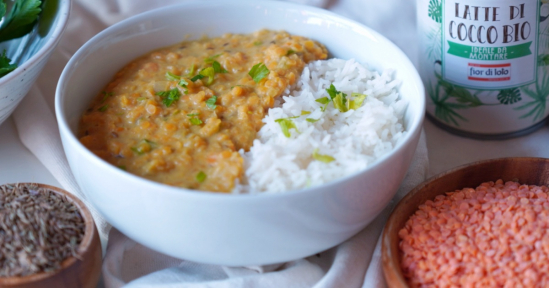 Dahl di lenticchie rosse con latte di cocco