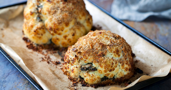 Cavolfiore arrosto con crema di mandorle